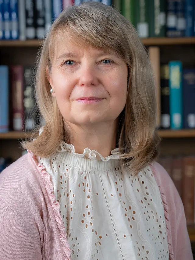 Photograph of Barbara Alvarez