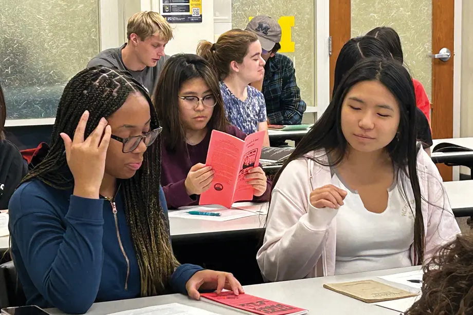 Arts and resistance in the library